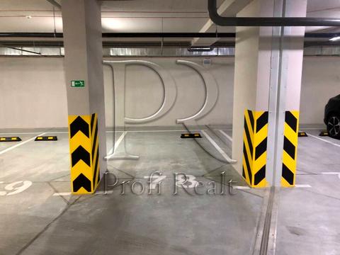 паркомісце за адресою Дніпровська набережна вул., 15-Д