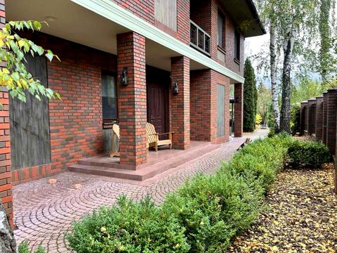 будинок за адресою Берестейське шосе (Брест-Литовське)