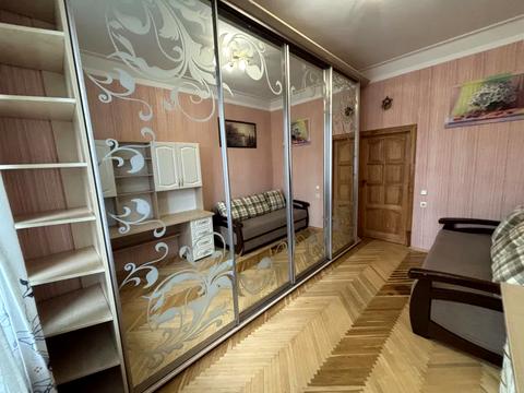 квартира за адресою Героїв Оборони вул., 3