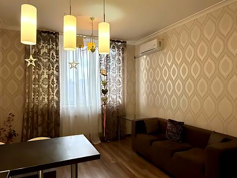 квартира за адресою Анни Ахматової вул., 34