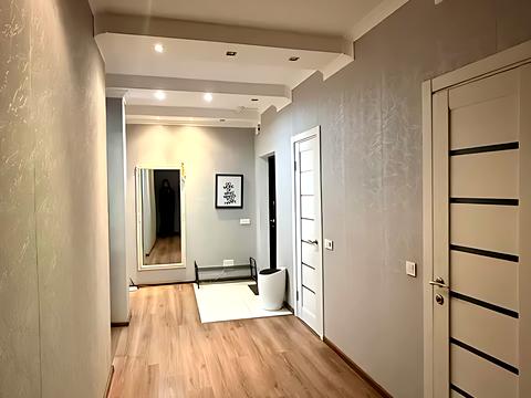 квартира за адресою Анни Ахматової вул., 34