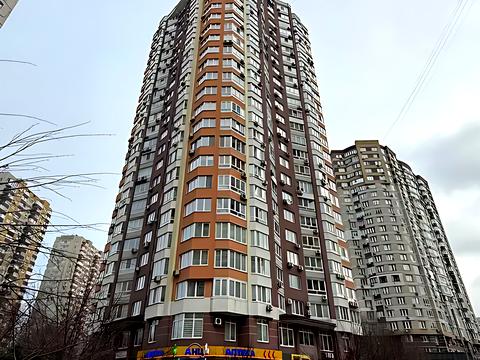 квартира за адресою Анни Ахматової вул., 34