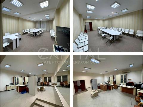 комерційна за адресою Євгена Коновальця вул. (Щорса), 36-Б