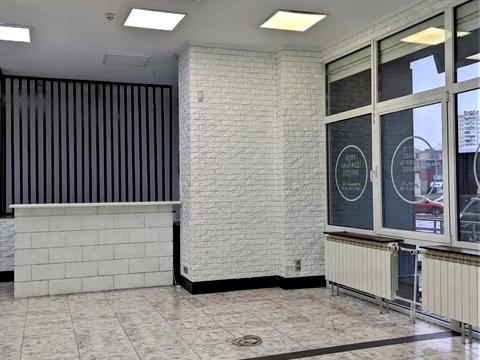 коммерческая по адресу Миколы Бажана просп., 14