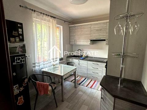 будинок за адресою Шкільна вул.