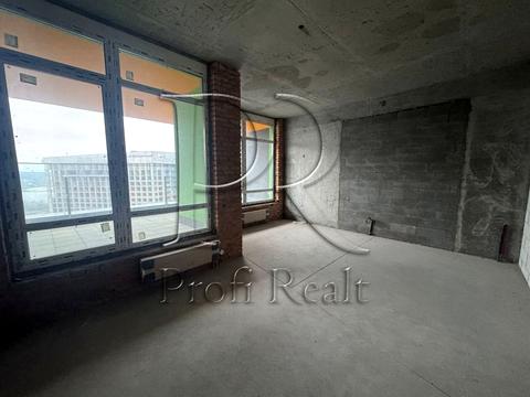 квартира за адресою Причальна вул., 8