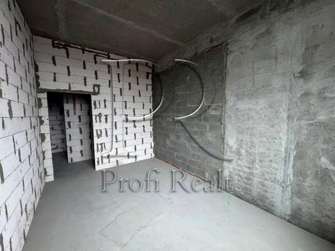 квартира за адресою Причальна вул., 8