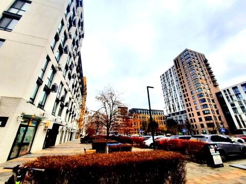 комерційна за адресою Київ, Салютна вул., 2к9