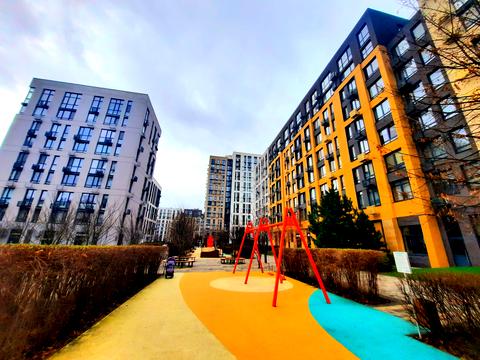 комерційна за адресою Київ, Салютна вул., 2к9