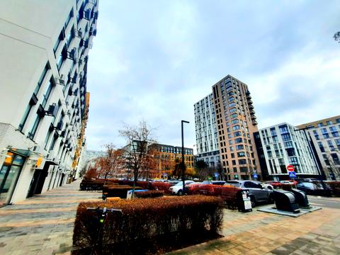 комерційна за адресою Київ, Салютна вул., 2к9