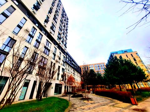 комерційна за адресою Київ, Салютна вул., 2к9