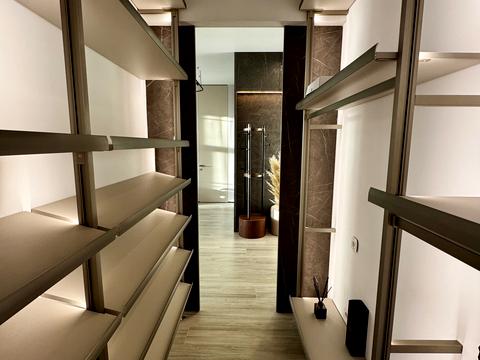 квартира по адресу Андрея Верхогляда ул. (Михайла Драгомирова), 17-В