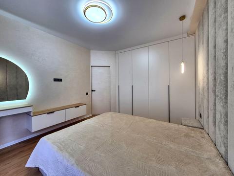 квартира за адресою Михайла Максимовича вул. (Онуфрія Трутенка), 28-Е