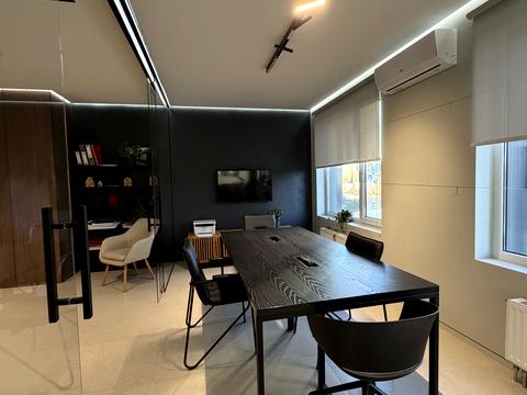 комерційна за адресою Академіка Заболотного вул., 1-А