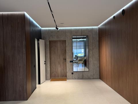 комерційна за адресою Академіка Заболотного вул., 1-А