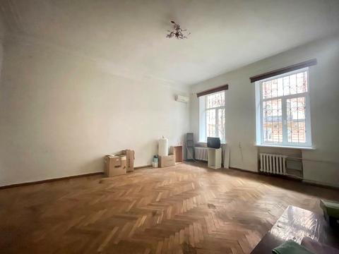 комерційна за адресою Лютеранська вул., 7/10