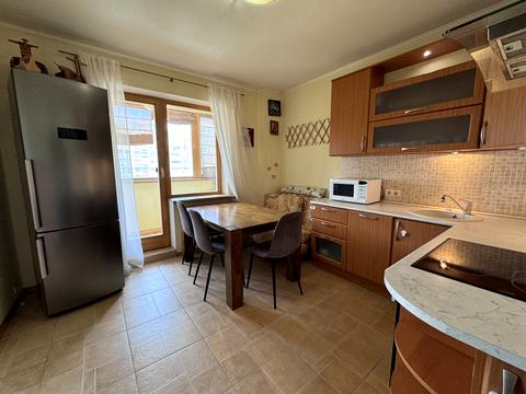 квартира за адресою Михайла Гришка вул., 8