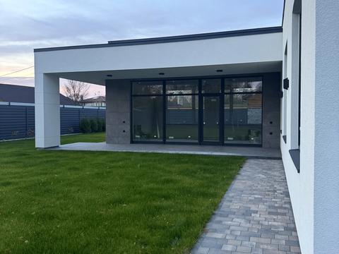 дом по адресу Розкішна