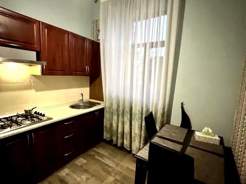 квартира по адресу Набережно-Крещатицкая ул., 7