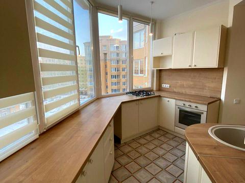 квартира за адресою Абрикосова вул., 8