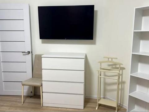 квартира за адресою Абрикосова вул., 8