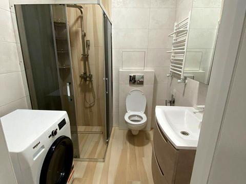 квартира за адресою Абрикосова вул., 8