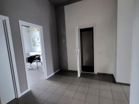 комерційна за адресою Київська вул., 37