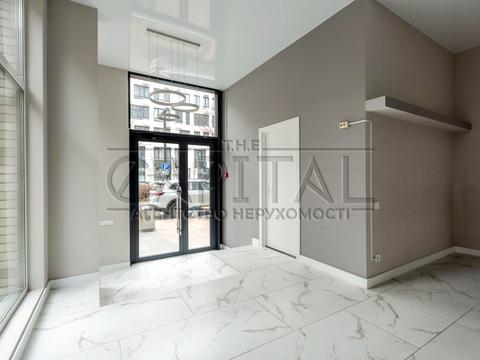 комерційна за адресою Салютна вул., 2б