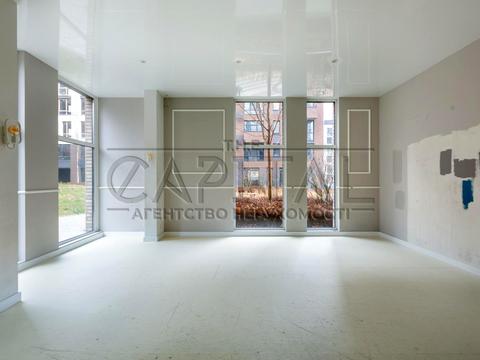 комерційна за адресою Салютна вул., 2б