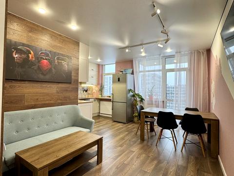 квартира по адресу Олександра Олеся ул., 4-Б