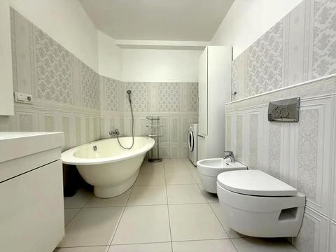 квартира за адресою Дмитра Луценка вул. (Крейсера "Аврора"), 14