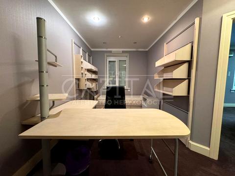 комерційна за адресою Микільсько-Ботанічна вул., 15