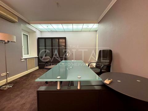 комерційна за адресою Микільсько-Ботанічна вул., 15