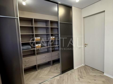 квартира по адресу Олександра Олеся ул., 9