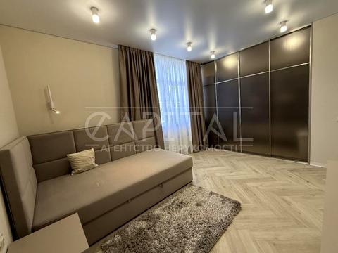 квартира по адресу Олександра Олеся ул., 9