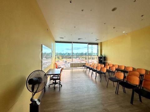 комерційна за адресою Степана Бандери просп. (Московський), 34В