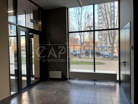 комерційна за адресою Деміївська вул., 27