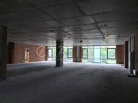 комерційна за адресою Деміївська вул., 27