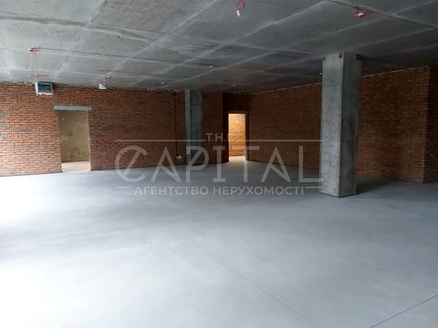 комерційна за адресою Деміївська вул., 27