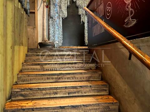 комерційна за адресою Басейна вул., 1-3/2