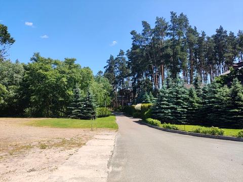 участок по адресу в Лісі