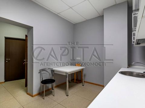 комерційна за адресою Світла вул., 3