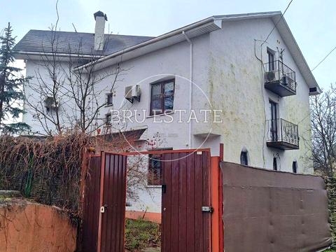 дом по адресу Столична ул.