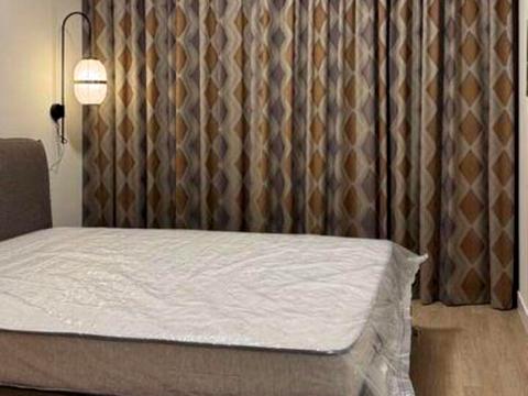 квартира по адресу Салютная ул., (Будинок 04701-04702)