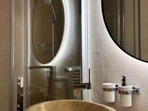 квартира по адресу Салютная ул., (Будинок 04701-04702)