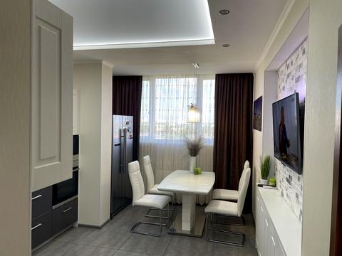 квартира за адресою Любомира Гузара просп. (Космонавта Комарова), 46-В