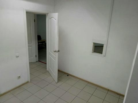 комерційна за адресою Івана Дяченка вул., 20Б