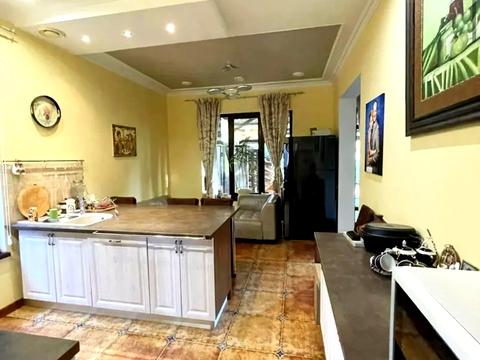 будинок за адресою Сонячна вул.