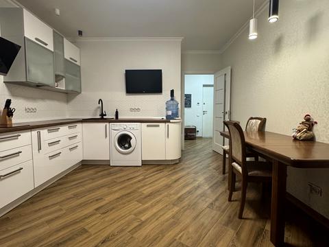 квартира за адресою Князя Романа Мстиславича вул. (Генерала Жмаченка), 28