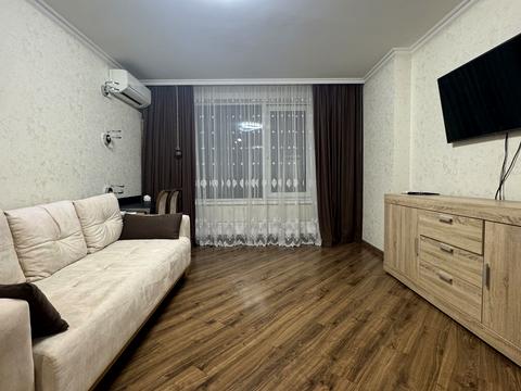 квартира за адресою Князя Романа Мстиславича вул. (Генерала Жмаченка), 28